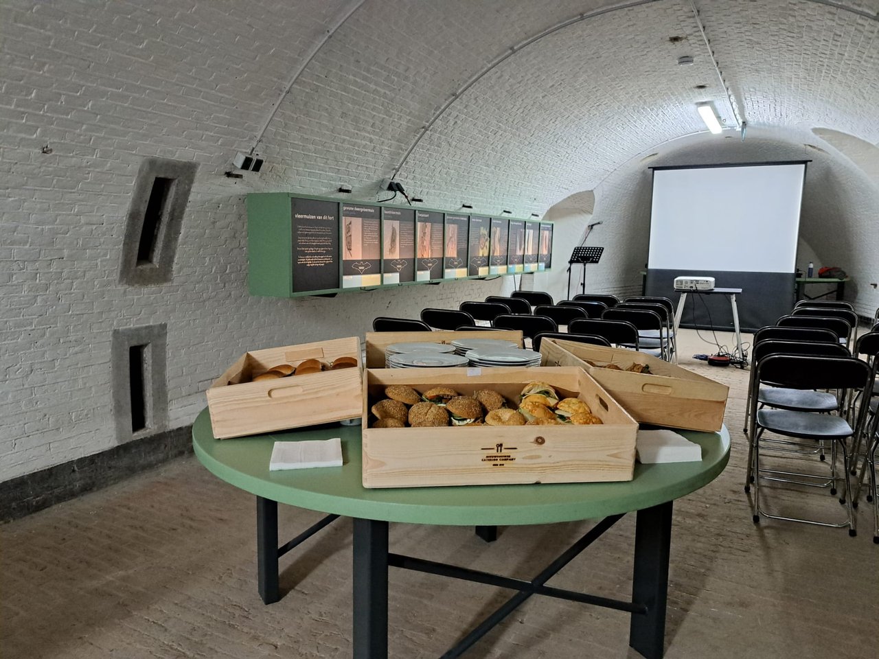 Vleermuisgewelf broodjeslunch.jpg