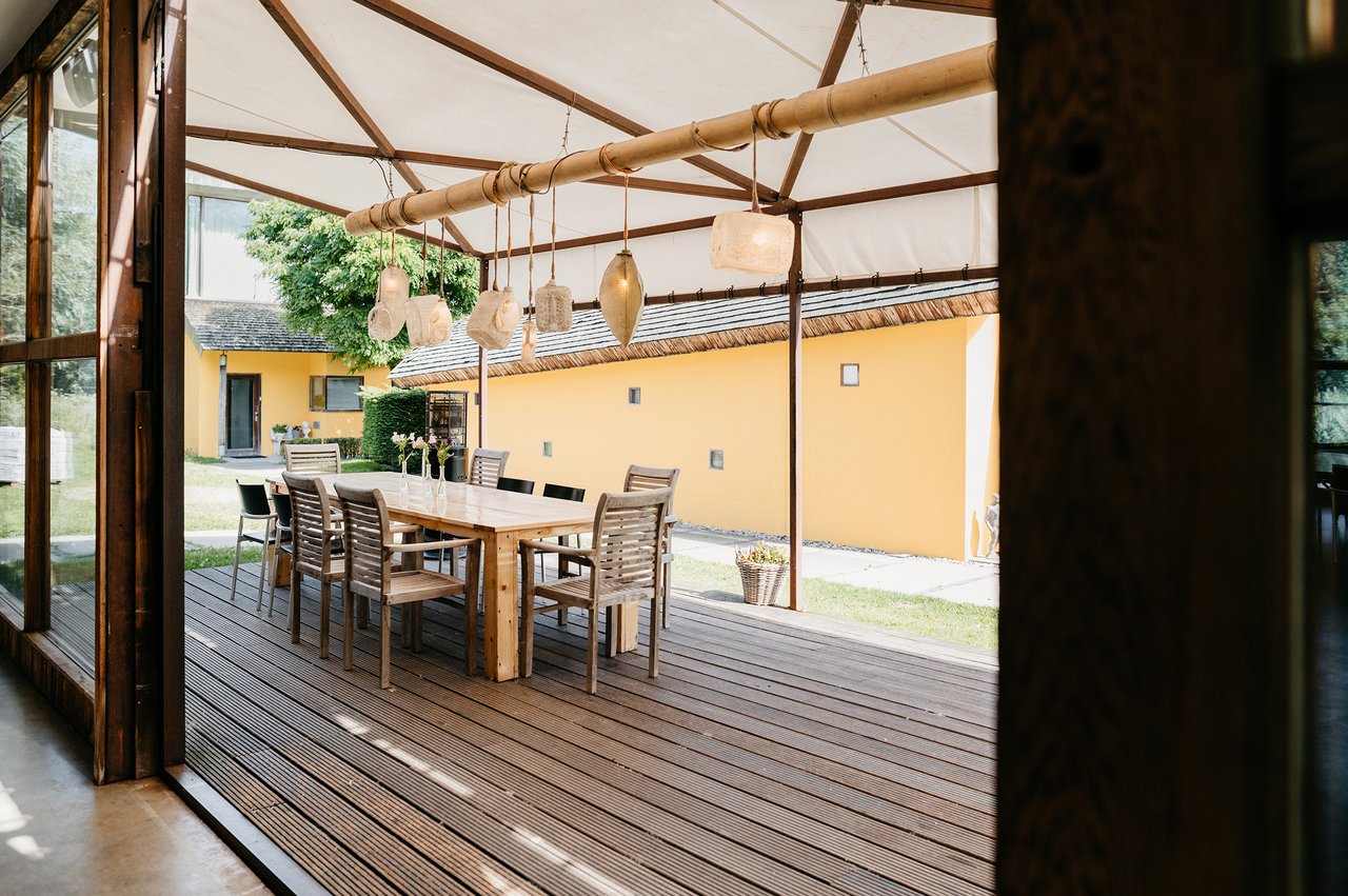 Veranda bij Galerie