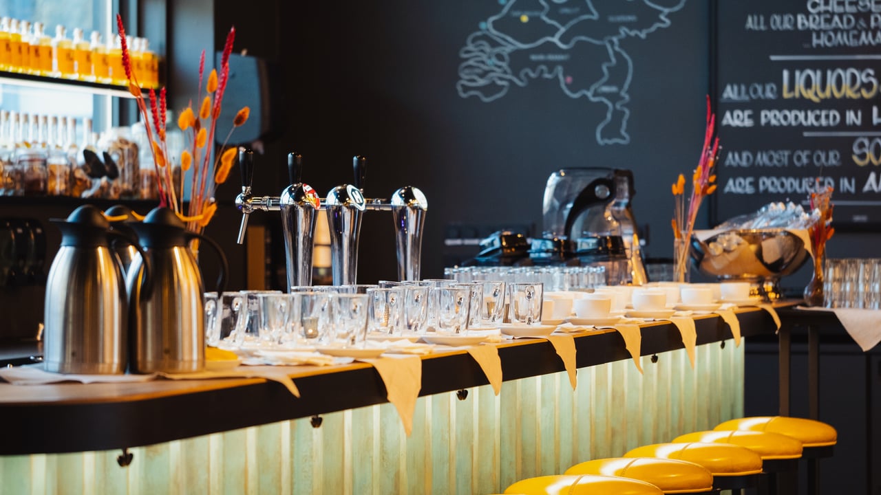 Bar: koffie & thee station