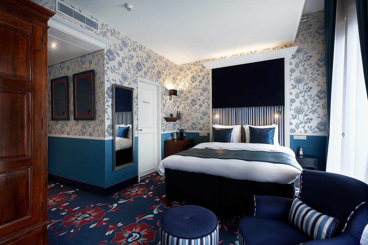 Royal Room  (1)