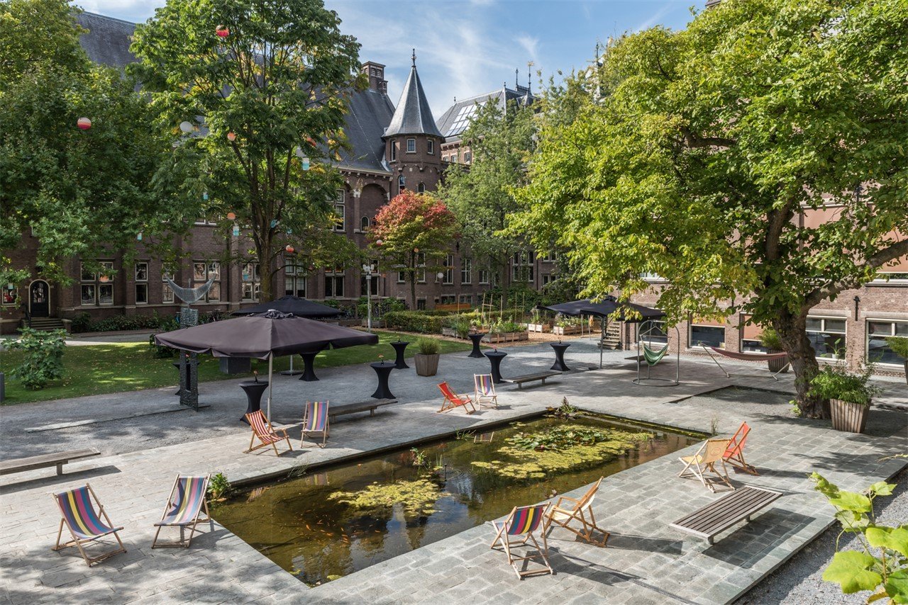 Koninklijk Instituut voor de Tropen - zicht op Binnentuin