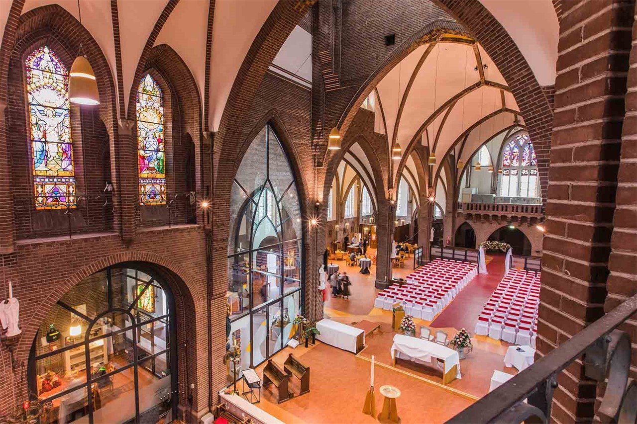 Marina-Kemp---Ekelschot-Katholieke-Kerk-trouwopstelling-008.jpg