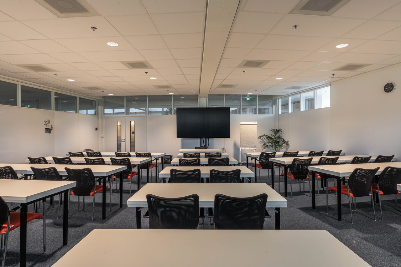 Vergaderzaal circa 100m2 (2)