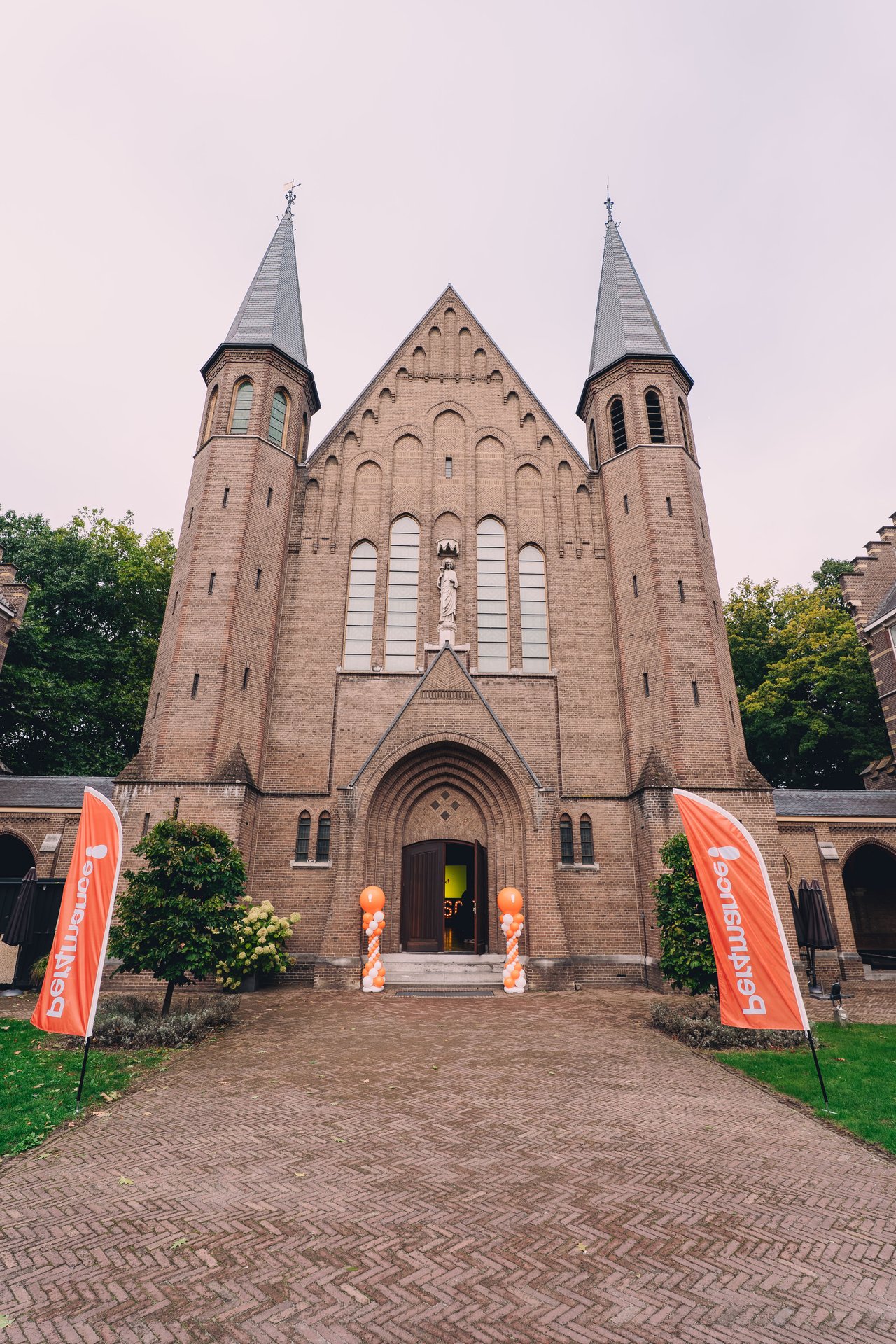 Congreskapel Bovendonk – buitenaanzicht in Hoeven