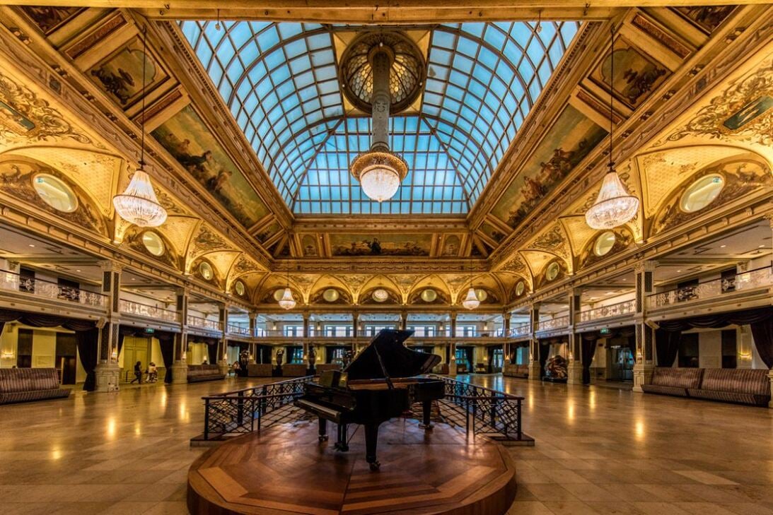 leeg piano.jpg
