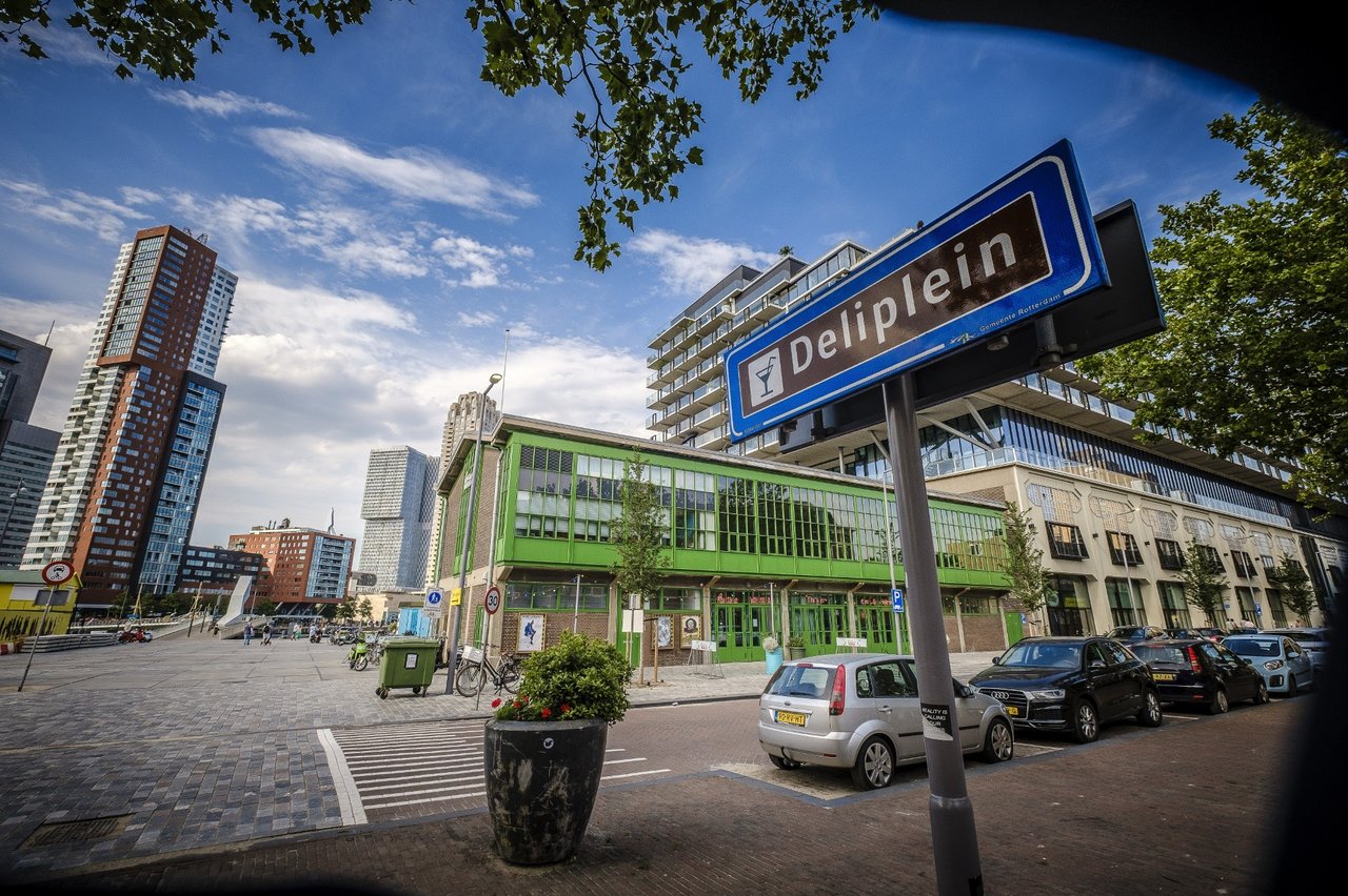 Kantine van buiten Deliplein (foto Rogier Bos)