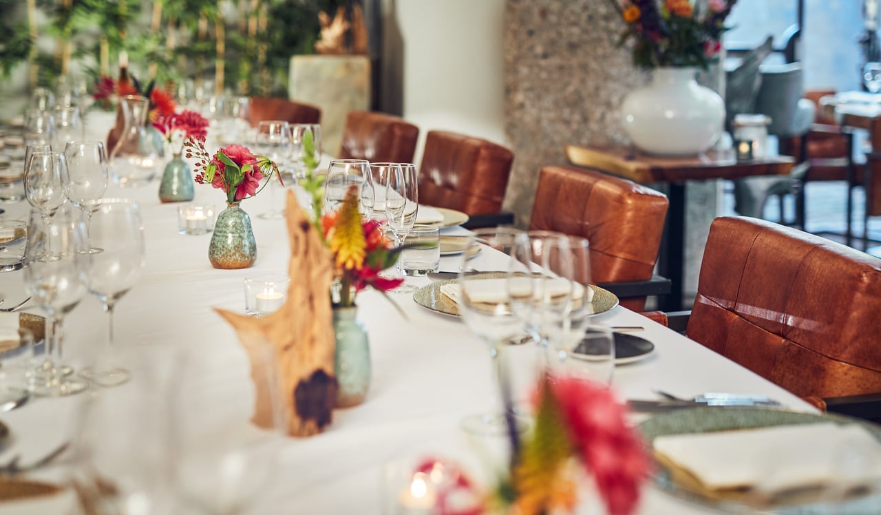 Poterne Kamer - Dining - Close-Up _3.jpg