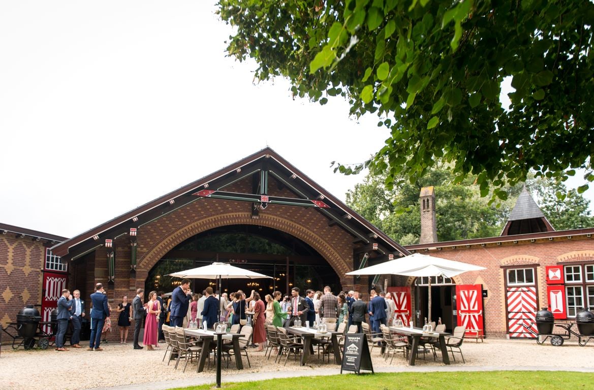 Het terras bij de Laverie
