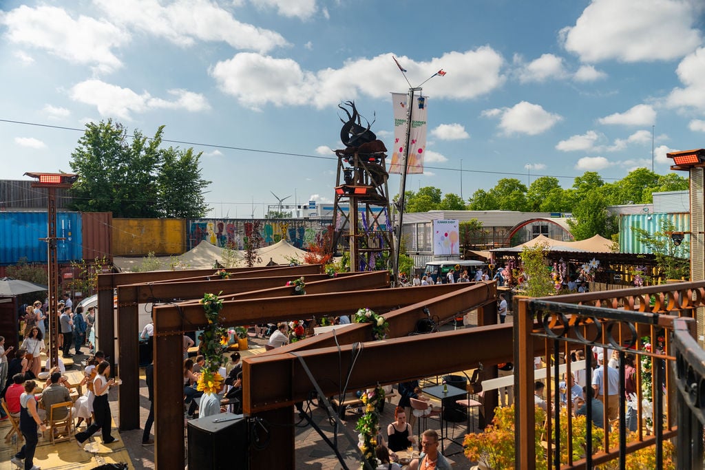 LIEF-Amsterdam-Courtyard-FransePlein