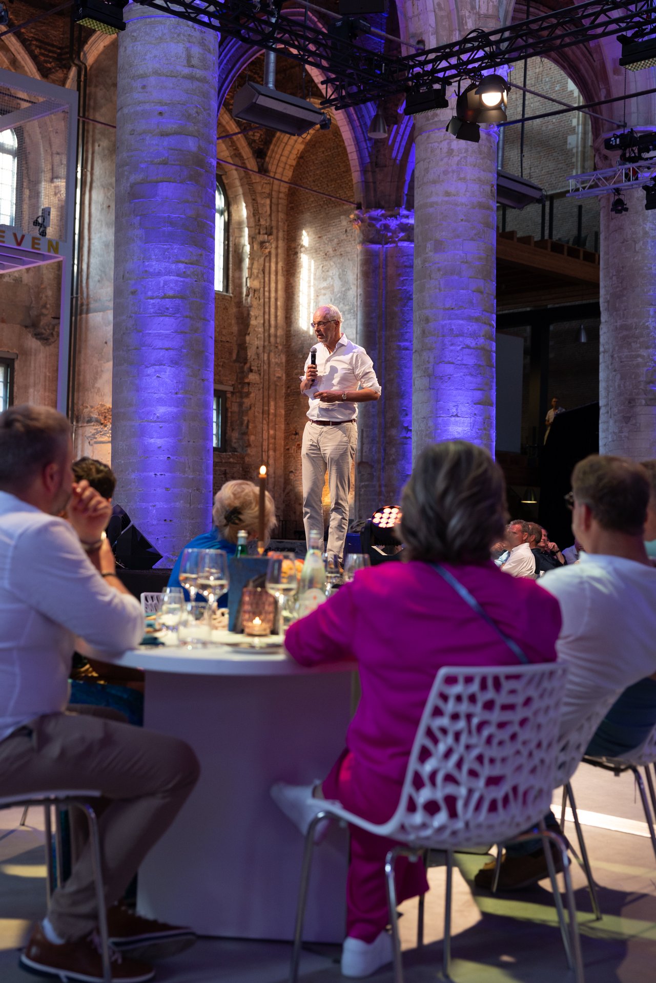 20230610_Bedrijfsfeest Van Oord_Businnessclub de Grote Kerk Veere_Q-11.jpg