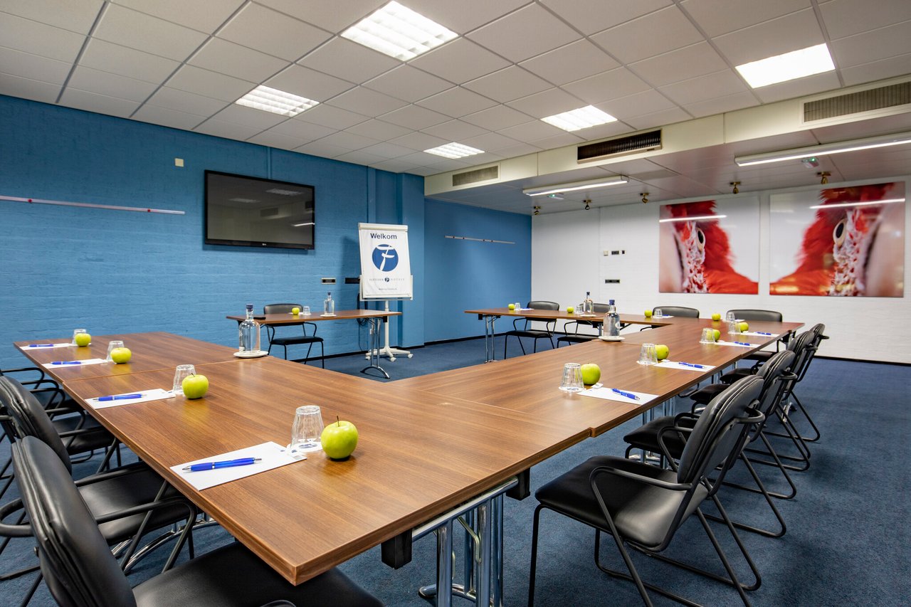 Meeting room 6 (1)