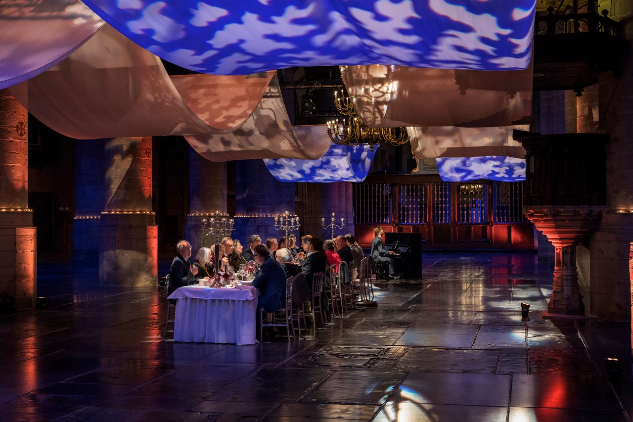 Klein diner in het schip - Pieterskerk Leiden