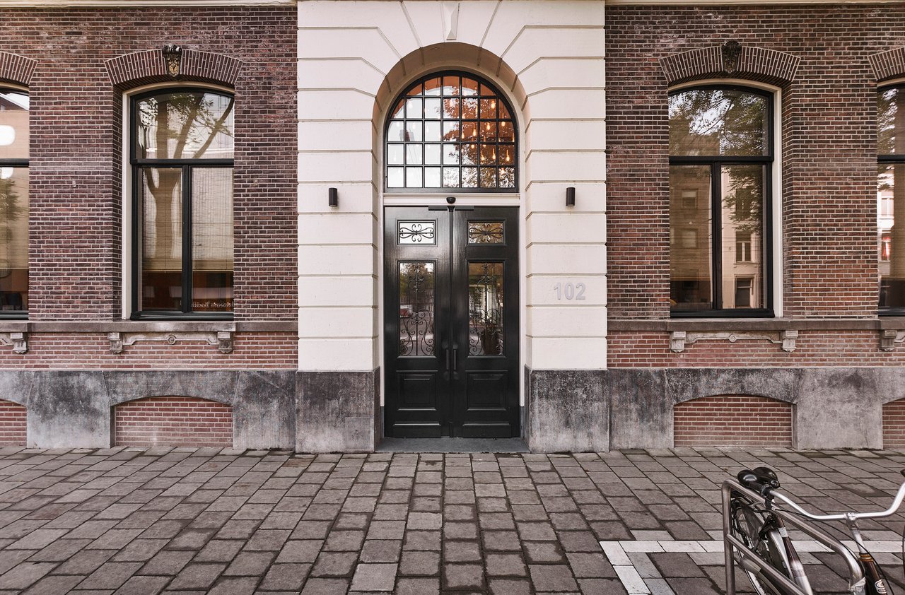 Hyatt-Regency-Amsterdam-Meeting-Events-Private-Entrance.jpg