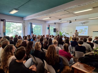 Lezing.jpg (1)