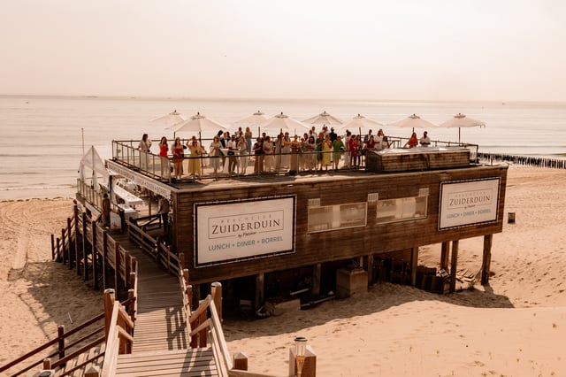 Bruiloft aan het strand bij Beachclub Zuiderduin in Westkapelle