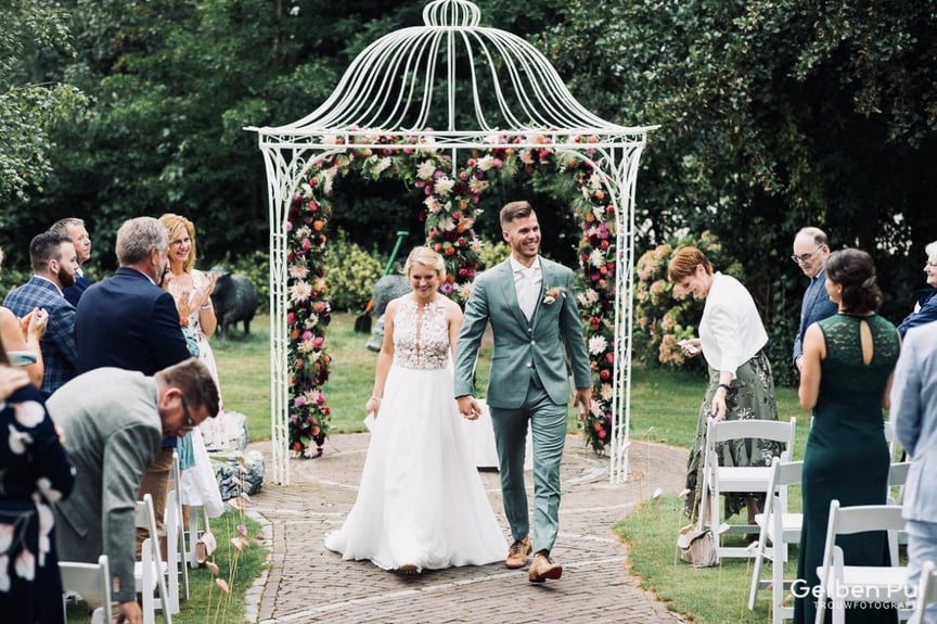 Ceremonie in trouwtuin Landgoed Tespelduyn