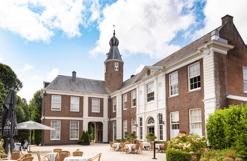 Trouwen op Landgoed Marquette met deze prachtige achtergrond voor jullie foto's.