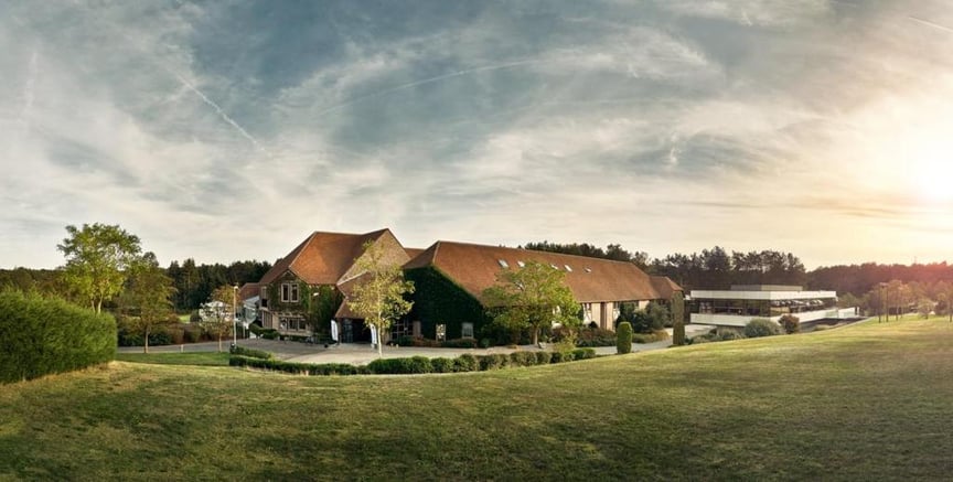 Als u vertoefd in Hotel Stiemerheide I The Urban hotel - Golf retreat kan u een totaalbeleving ervaren met enerzijds de luxe dat gekend is in ons hotel, een golfinitiatie op het golfterrein of ontspannen in onze sauna.