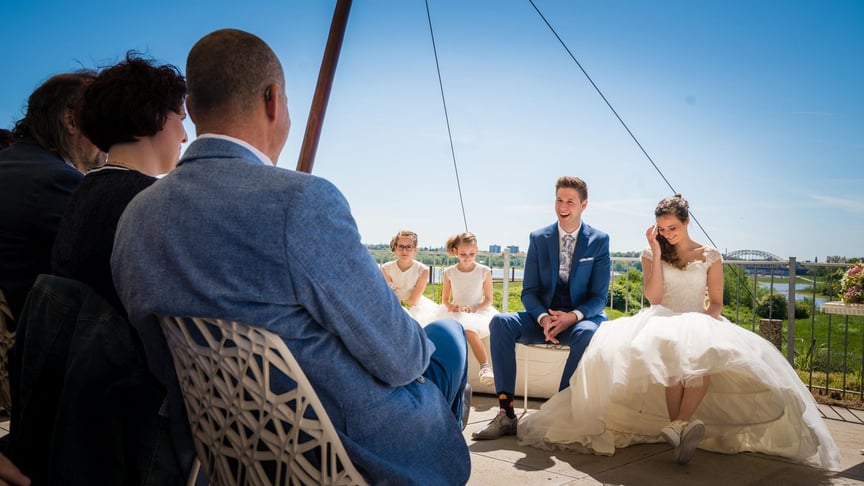 Fort Lent is een officiële trouwlocatie en biedt derhalve de mogelijkheid om de trouwplechtigheid met een ambtenaar van de burgerlijke stand op onze locatie te organiseren.